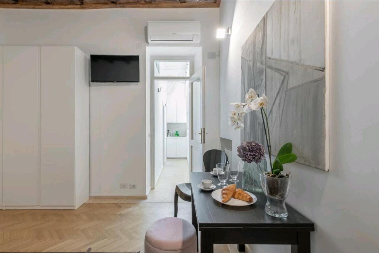 Spanish Modern Apartament Rome Exterior photo